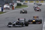 Pastor Maldonado (Williams) und Mark Webber (Red Bull) 