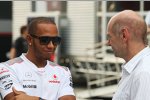 Lewis Hamilton (McLaren) und Adrian Newey (Technischer Direktor, Red Bull) 