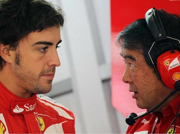 Titel-Bild zur News: Fernando Alonso und Hirohide Hamashima