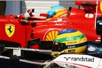 Bruno Senna (Williams) und Fernando Alonso (Ferrari) 