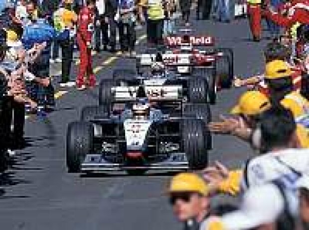 Mika Häkkinen und David Coulthard in Melbourne 1998 Mika Häkkinen und David Coulthard in Melbourne 1998