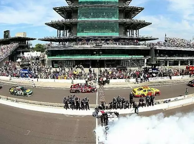 Jimmie Johnson Titel-Bild zur News: Jimmie Johnson