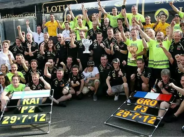 Kimi Räikkönen, Eric Boullier (Lotus-Teamchef), Romain Grosjean Titel-Bild zur News: Kimi Räikkönen, Eric Boullier (Lotus-Teamchef), Romain Grosjean
