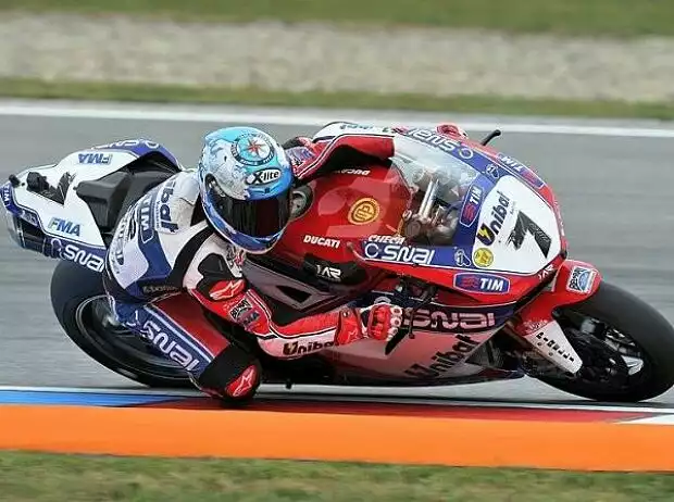 Carlos Checa Titel-Bild zur News: Carlos Checa