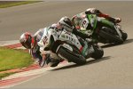 Leon Camier vor Loris Baz 