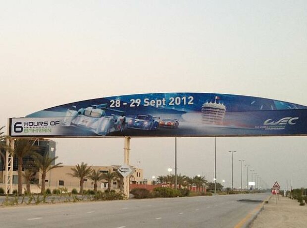 Werbung für die Langstrecken-WM (WEC) in Bahrain