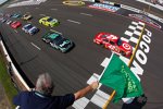 Juan Pablo Montoya (Ganassi) führt von der Pole aus
