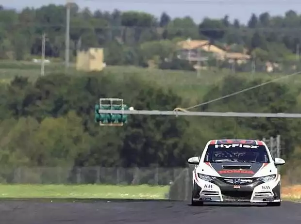 Tiago Monteiro Titel-Bild zur News: Tiago Monteiro