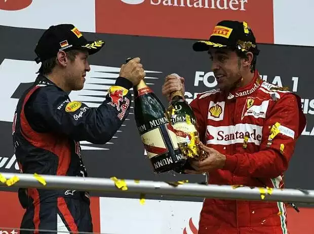Fernando Alonso, Sebastian Vettel Titel-Bild zur News: Fernando Alonso, Sebastian Vettel