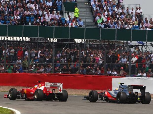 Titel-Bild zur News: Fernando Alonso, Lewis Hamilton