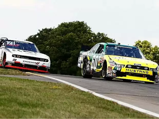 Carl Edwards, Brad Keselowski Titel-Bild zur News: Carl Edwards, Brad Keselowski