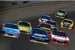 Three Wide: In der Mitte Brad Keselowski (Penske), links Kasey Kahne (Hendrick) und rechts Greg Biffle (Roush) 