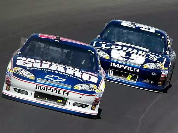 Dale Earnhardt Jun., Jimmie Johnson Titel-Bild zur News: Dale Earnhardt Jun., Jimmie Johnson