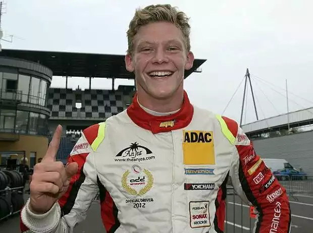Titel-Bild zur News: Mitchell Gilbert