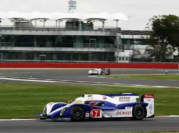 Alexander Wurz, Kazuki Nakajima Titel-Bild zur News: Alexander Wurz, Kazuki Nakajima