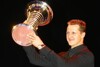 Bild zum Inhalt: Original-WM-Pokal steht bei Schumacher