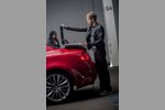 Powered by Infiniti: Dreh zu Melanie Fionas neuem Musikvideo mit Sebastian Vettel (Red Bull) 