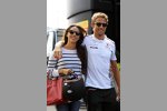 Jenson Button (McLaren) mit Freundin Jessica Michibata