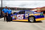 Teamchef Michael Waltrip, Fahrer Martin Truex Jun. und Sponsor Napa bilden auch künftig ein Team