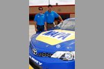 Teamchef Michael Waltrip, Fahrer Martin Truex Jun. und Sponsor Napa bilden auch künftig ein Team