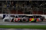 Denny Hamlin (11) und Jeff Gordon (24) machten den Sieg im Green-White-Checkered-Finale unter sich aus