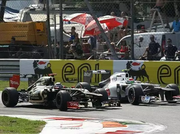 Kimi Räikkönen, Sergio Perez Titel-Bild zur News: Kimi Räikkönen, Sergio Perez