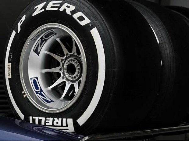 Titel-Bild zur News: Medium-Reifen von Pirelli