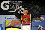 Clint Bowyer in der Victory Lane