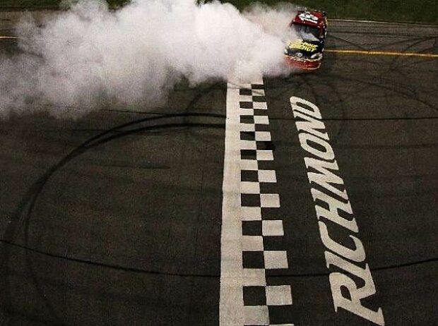 Clint Bowyer Clint Bowyer