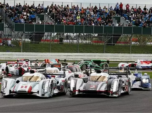 Marcel Fässler, Benoit Treluyer, Tom Kristensen, Allan McNish Titel-Bild zur News: Marcel Fässler, Benoit Treluyer, Tom Kristensen, Allan McNish
