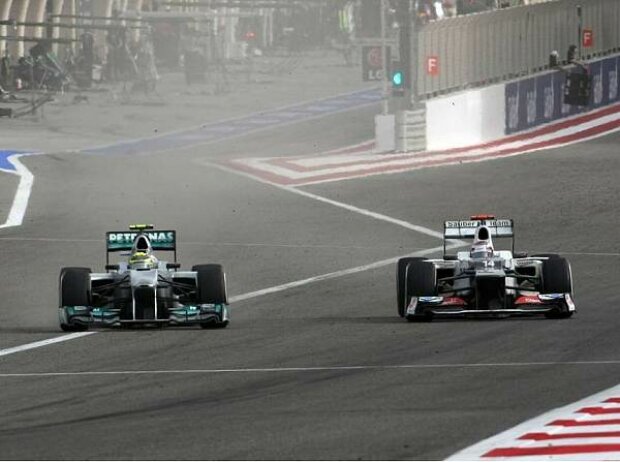 Titel-Bild zur News: Nico Rosberg und Kamui Kobayashi