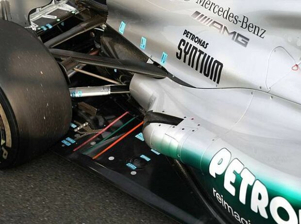 Coanda-Auspuff am Mercedes F1 W03 Coanda-Auspuff am Mercedes F1 W03