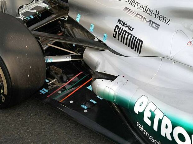 Coanda-Auspuff am Mercedes F1 W03