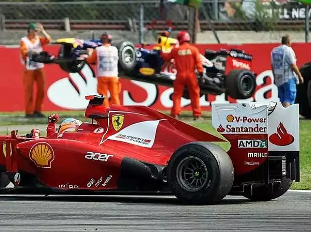 Fernando Alonso, Sebastian Vettel Titel-Bild zur News: Fernando Alonso, Sebastian Vettel