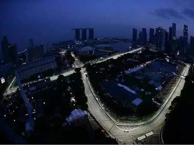 Titel-Bild zur News: Singapur bei Nacht