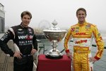Will Power und Ryan Hunter-Reay mit dem Astor Cup für den IndyCar-Champion
