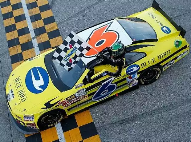 Ricky Stenhouse Titel-Bild zur News: Ricky Stenhouse