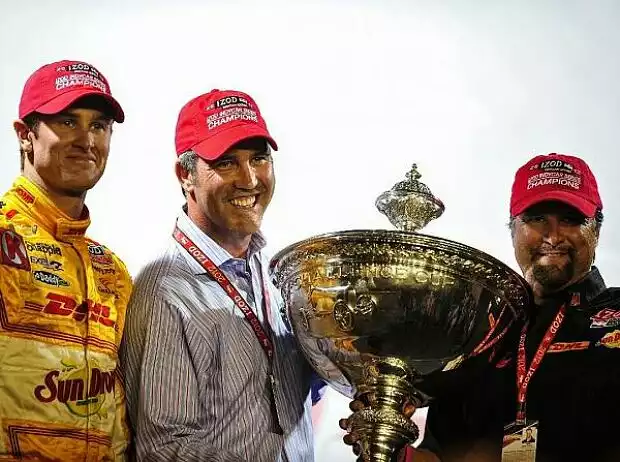 Ryan Hunter-Reay, Michael Andretti, Randy Bernard Titel-Bild zur News: Ryan Hunter-Reay, Michael Andretti, Randy Bernard