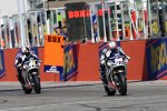Randy de Puniet vor Aleix Espargaro (Aspar) 