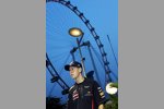 Sebastian Vettel (Red Bull) vor dem Riesenrad von Singapur