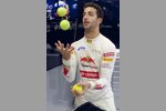 Daniel Ricciardo (Toro Rosso) beim Jonglieren