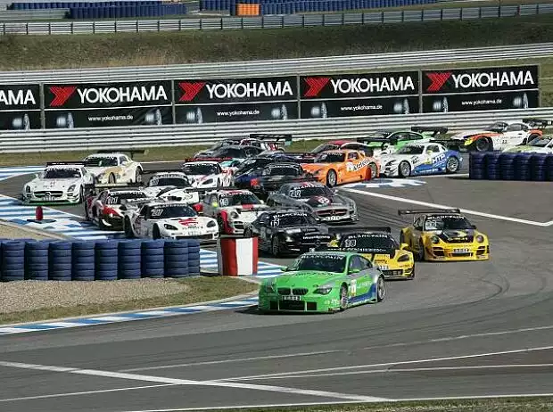 Titel-Bild zur News: GT-Masters in Oschersleben