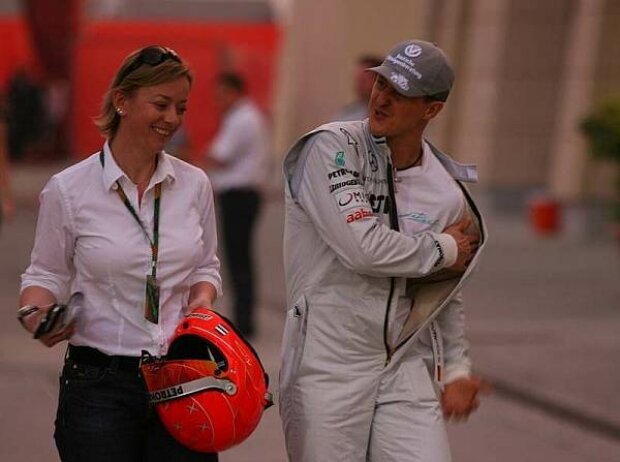 Titel-Bild zur News: Sabine Kehm und Michael Schumacher