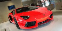 Bild zum Inhalt: Lamborghini Aventador kann bis 135 km/h halbe Sache machen