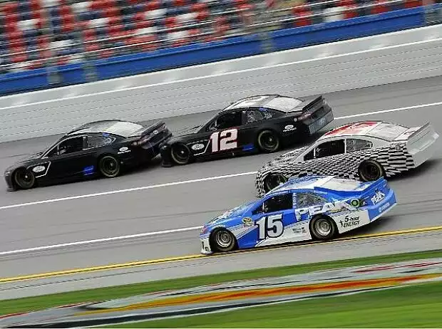 Titel-Bild zur News: Testfahrten mit dem neuen "Car of Tomorrow" für 2013 in Talladega