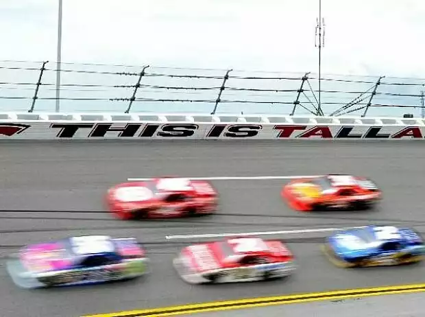 Hohe Speeds in Talladega Titel-Bild zur News: Hohe Speeds in Talladega