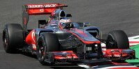 Bild zum Inhalt: McLaren gibt den Ton an: Button vor Hamilton