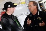 Kyle Busch (Gibbs) und Brett Bodine