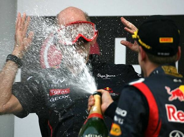 Titel-Bild zur News: Sebastian Vettel, Adrian Newey (Technischer Direktor, Red Bull)