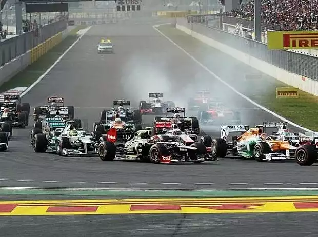 Romain Grosjean, Sergio Perez, Kimi Räikkönen Titel-Bild zur News: Romain Grosjean, Sergio Perez, Kimi Räikkönen